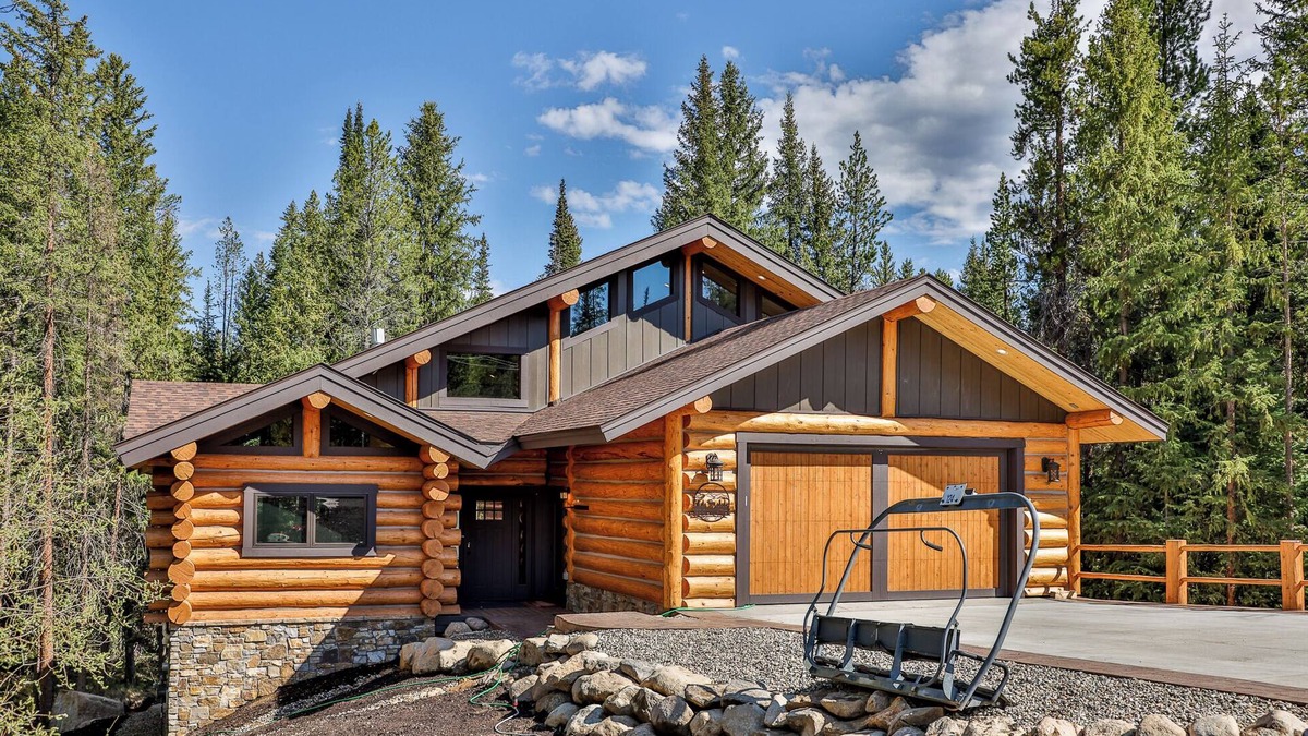 Winter Park House | New creek side chateau guest suite! Booking for summer NOW! With hot tub!