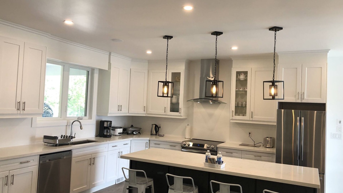 Huron-Kinloss Cottage | New custom built close to beaches on Lake Huron