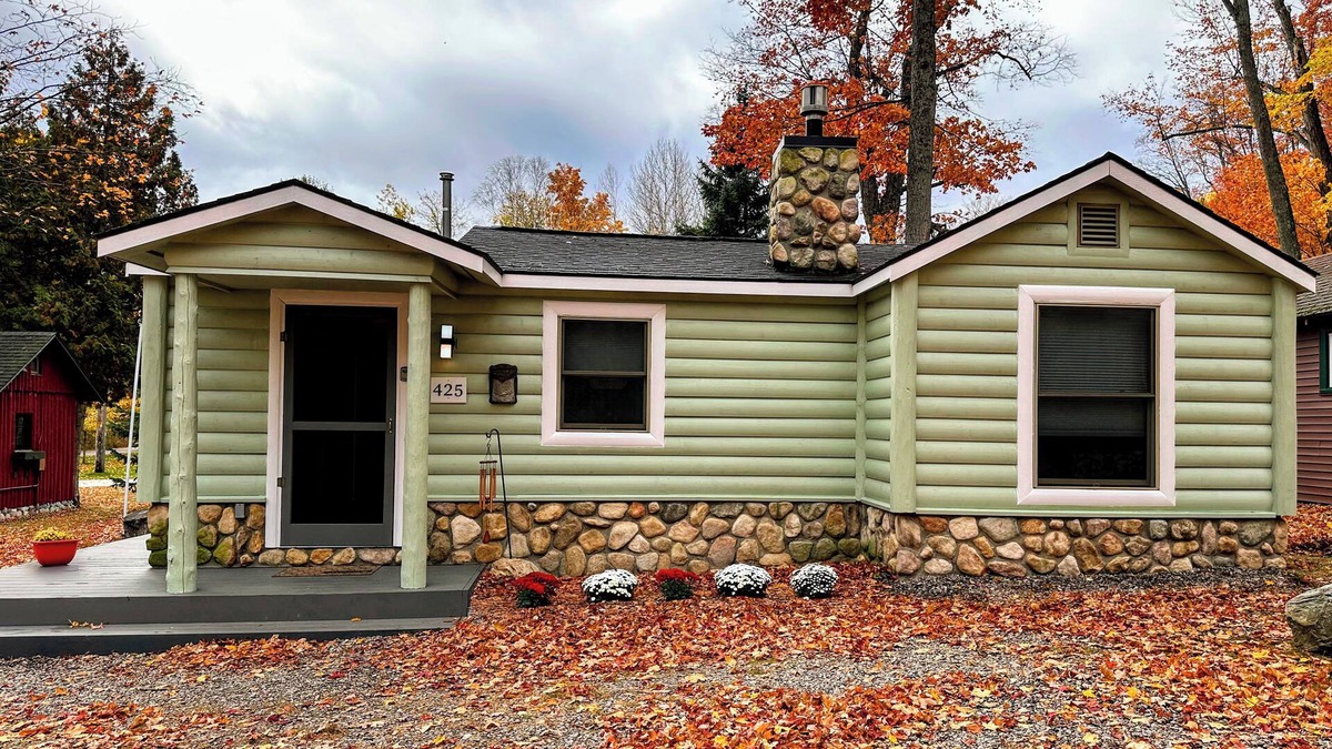 Northport Cottage | New! Cute 2-bedroom cottage in quaint Northport