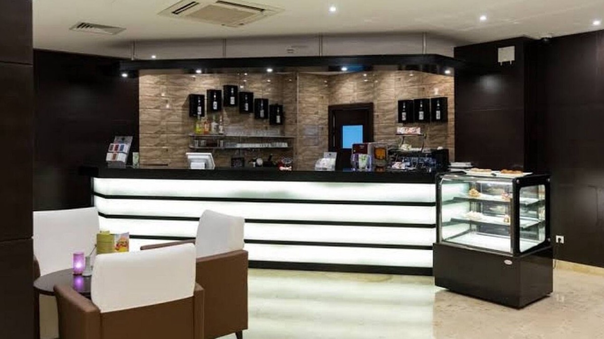 Algiers Hotel | New Day Hotel