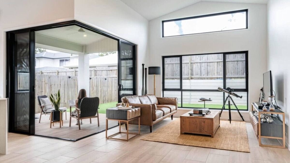 Heathwood House | New Designer Built Boutique Holiday Home@Heathwood