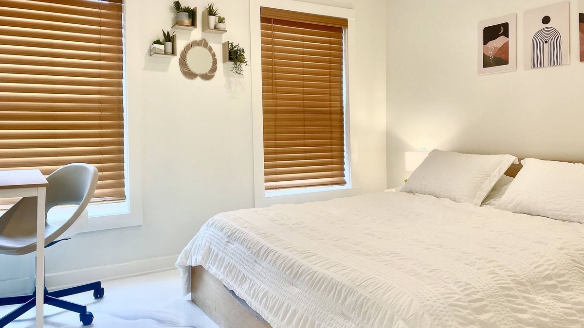 Delaware House | New Downtown Loft Apartment