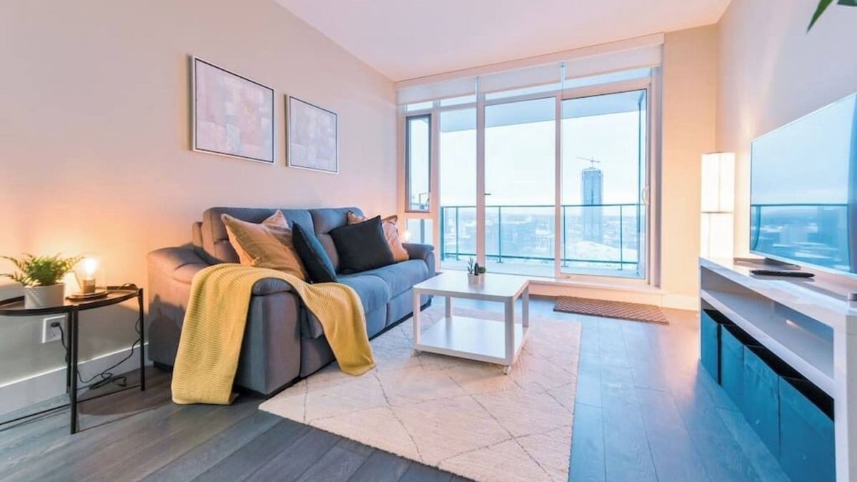 Victoria Park Condo | NEW! DT Views | UG Parking | Mins to Saddledome