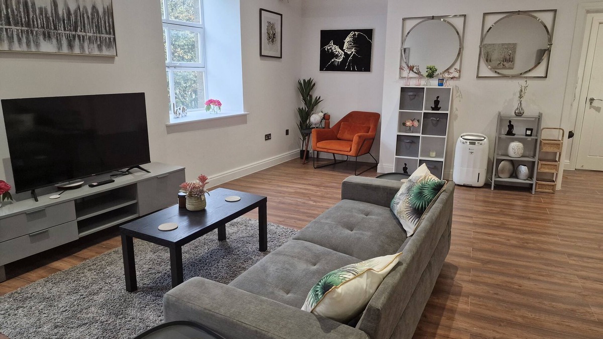 Burnley Apartment | New Duplex Period Delight