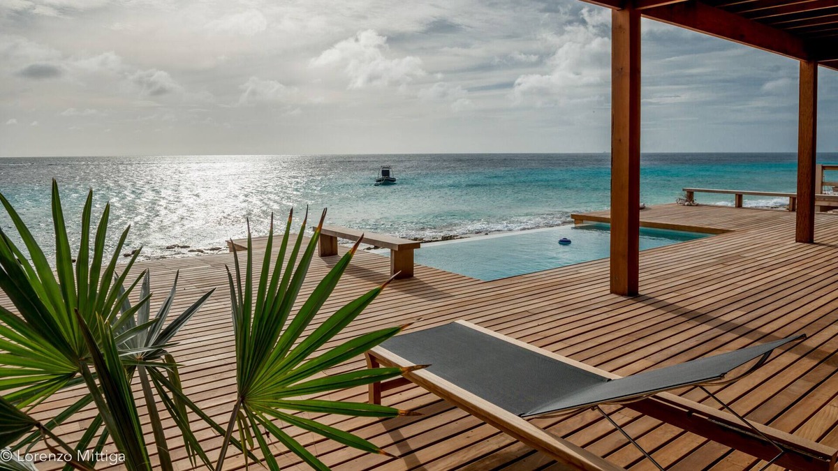 Kralendijk House | NEW ECO BEACH HOUSE 3 DIRECTLY ON THE BEACH SLEEPS 8
