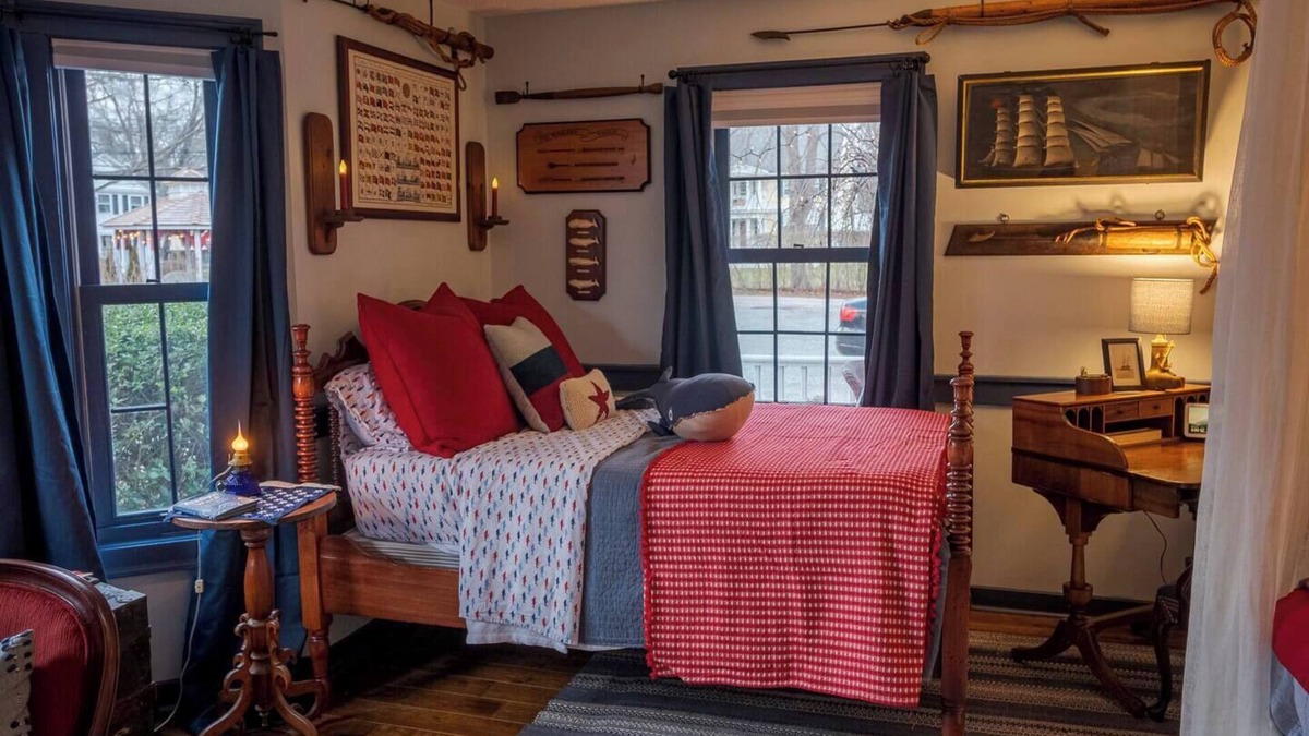 Stonington Apartment | New England Hospitality at the Carriage HousenMystic Vacation Rentals LLC