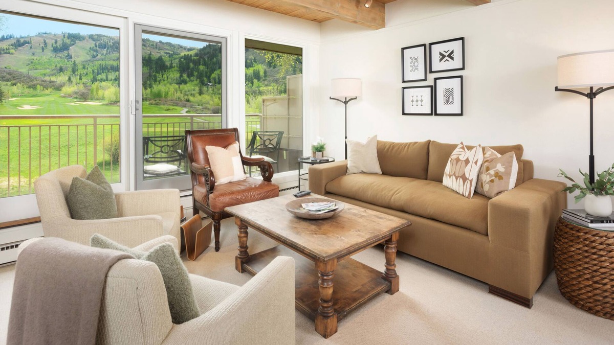 Aspen Condo | New!Enjoy amazing views of Aspen Ski areas from this quiet 3/3 two level condo.