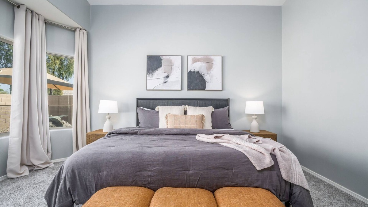 Villages At Queen Creek House | New Family Relaxation Golf, Pool, Yard Games ~15min to bell bank park and mesa ✈