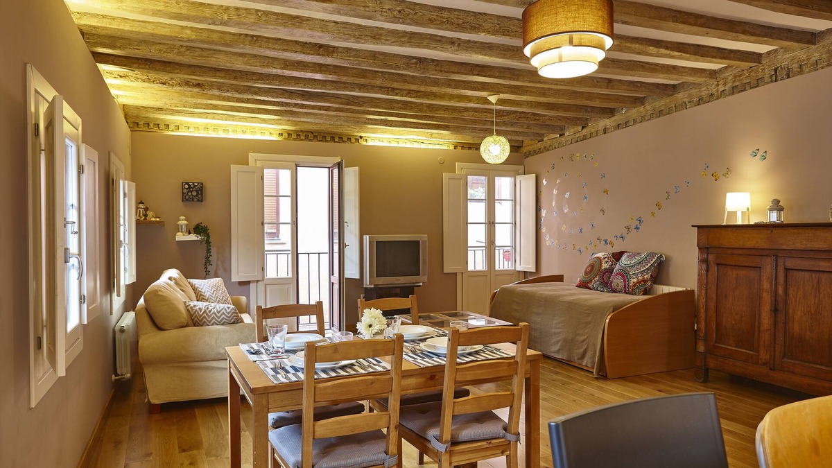 Lekeitio Apartment | New flat in the old town, 2min from the beach and port. Free Wifi