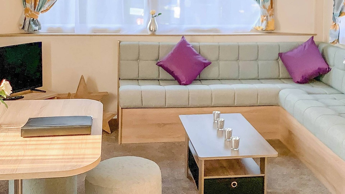 Kinclaven House | New for 2019. Contemporary caravan with one double and one twin.