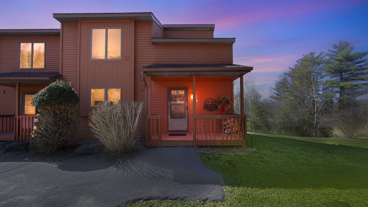 North Creek House | NEW! Fox Lair 29L - Cozy End Unit with Mountain Views by The Summit at Gore Mountain