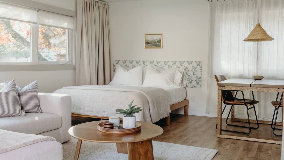 Silver Lake Apartment | *NEW* Garden House Studio