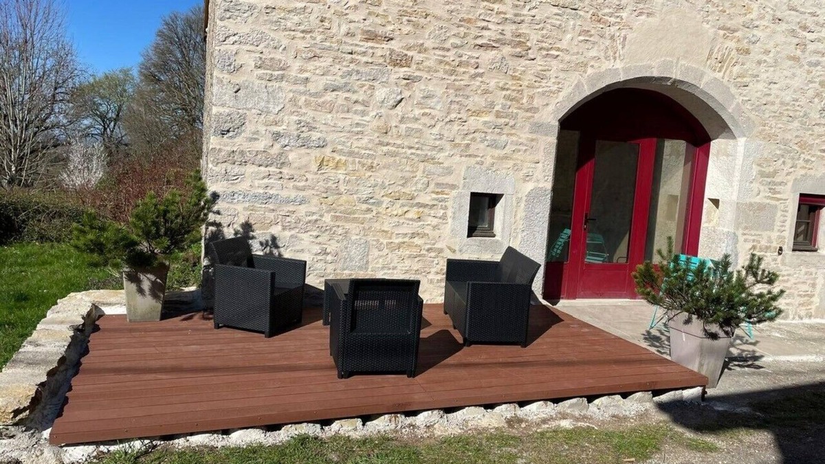 Baresia-sur-l'Ain House | New gite in an 18th century Franc-Comtois farmhouse in the heart of the Lake District