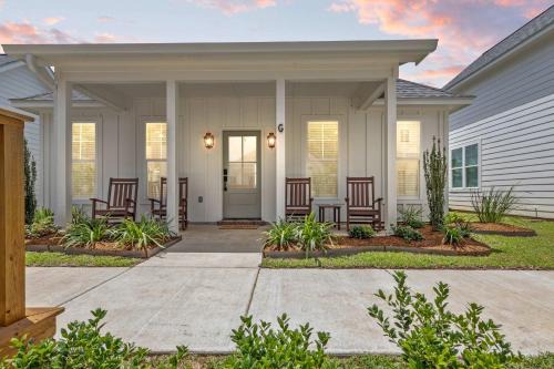 Youngsville House | New Grand Slam Cottage - King Bed - Sports Complex