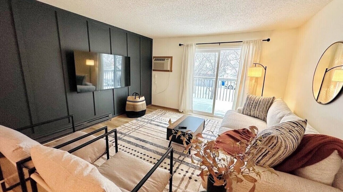 Fargo House | NEW - Great Location - Family Friendly - Garage - Spacious