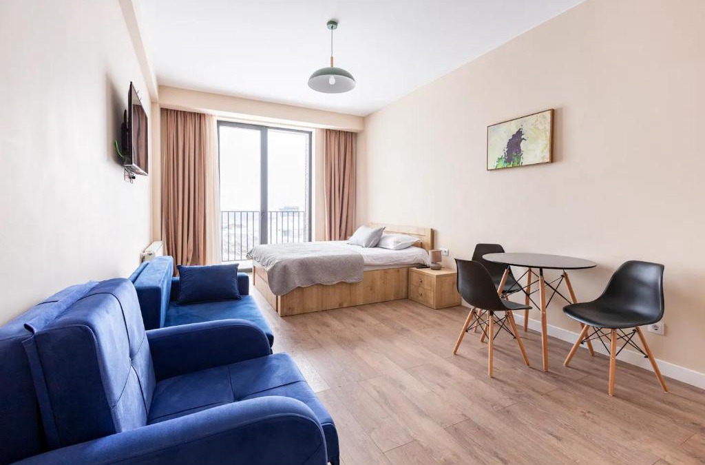 Kazbegi Apartment | New Gudauri, Alpic - Ski Resort at Your Doorstep - Stylish & Comfy Ski Apartment with ski-depot and Stunning Mountain Views