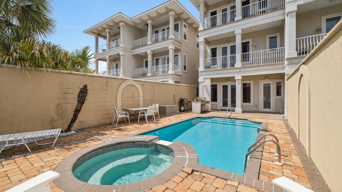 Laguna Beach House | New - Gulf Front - Heated Pool - Hot Tub - 53 steps to beach - Waves of Paradise