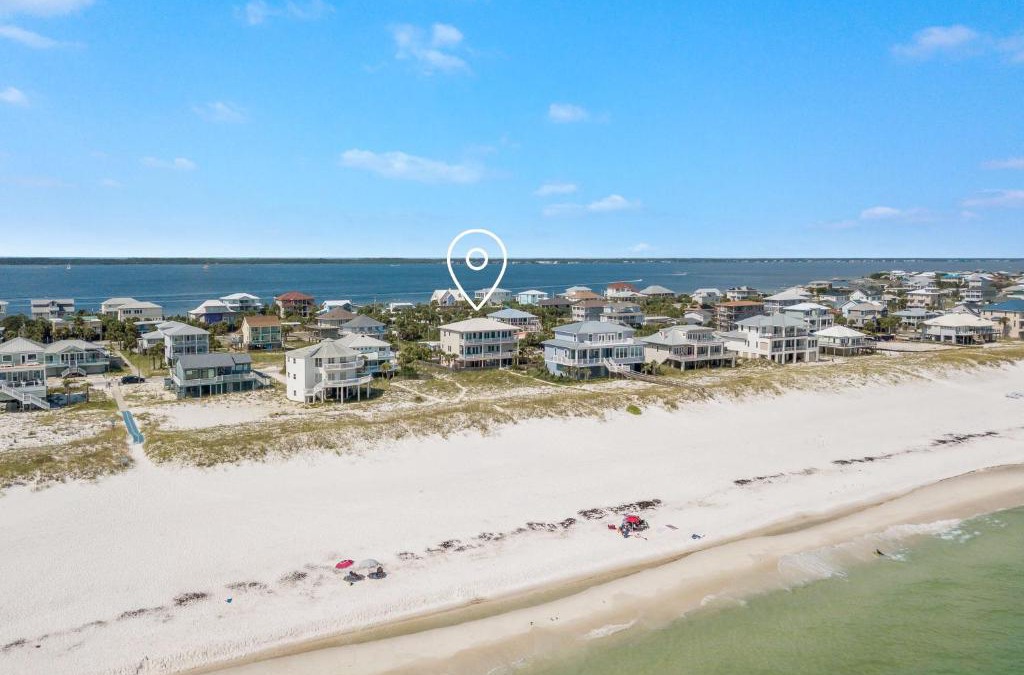 Villa Primera House | NEW Gulf Front with Game Room Family Friendly!