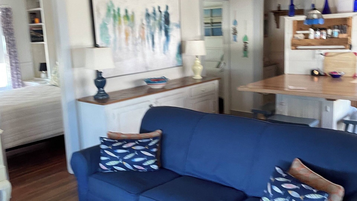 North Truro Condo | New here! Beautiful North Truro 2bd Bayside! Steps to beach & Ptown bus.