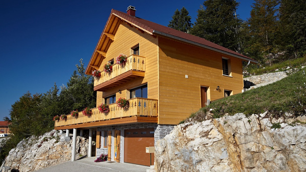 Foncine-le-Haut Ski Chalet | NEW HOLIDAY CHALET FULL SOUTH CLOSE TO SKI SLOPES