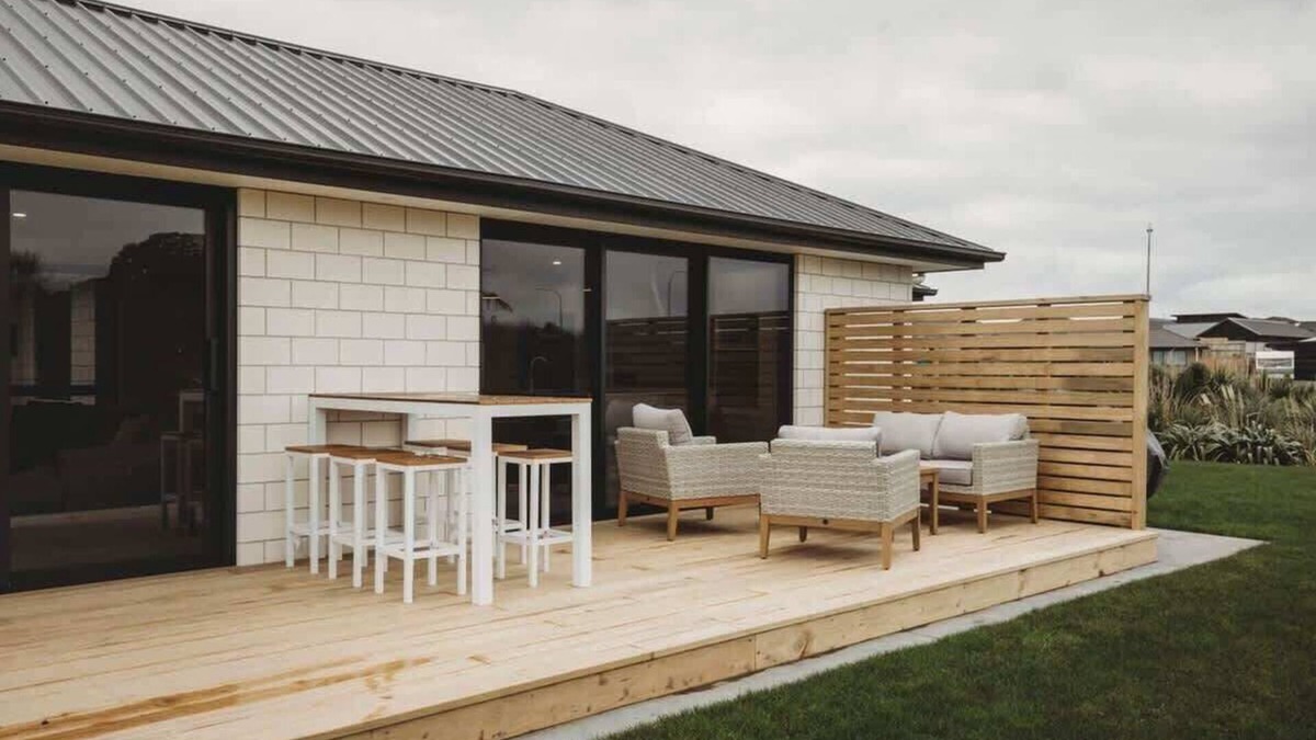 Bell Block House | New Holiday Home with Mt Taranaki Views