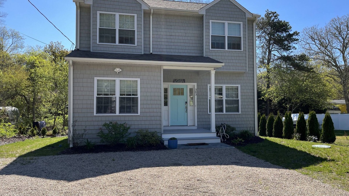 Kenyon House | New Home, AC, Beach Passes, Hot Tub, EV Charger, Linens, & No Cleaning Fee!
