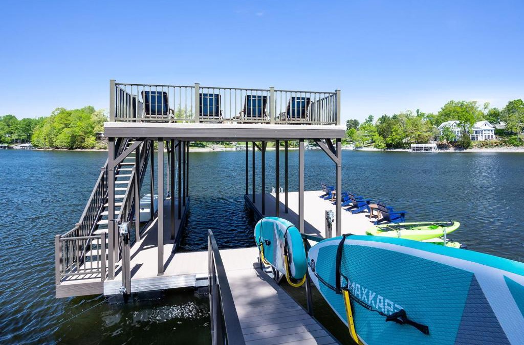 Winchester House | New Home, Dock, Home Theatre Projector, Hot Tub, Fire Pit, Kayaks