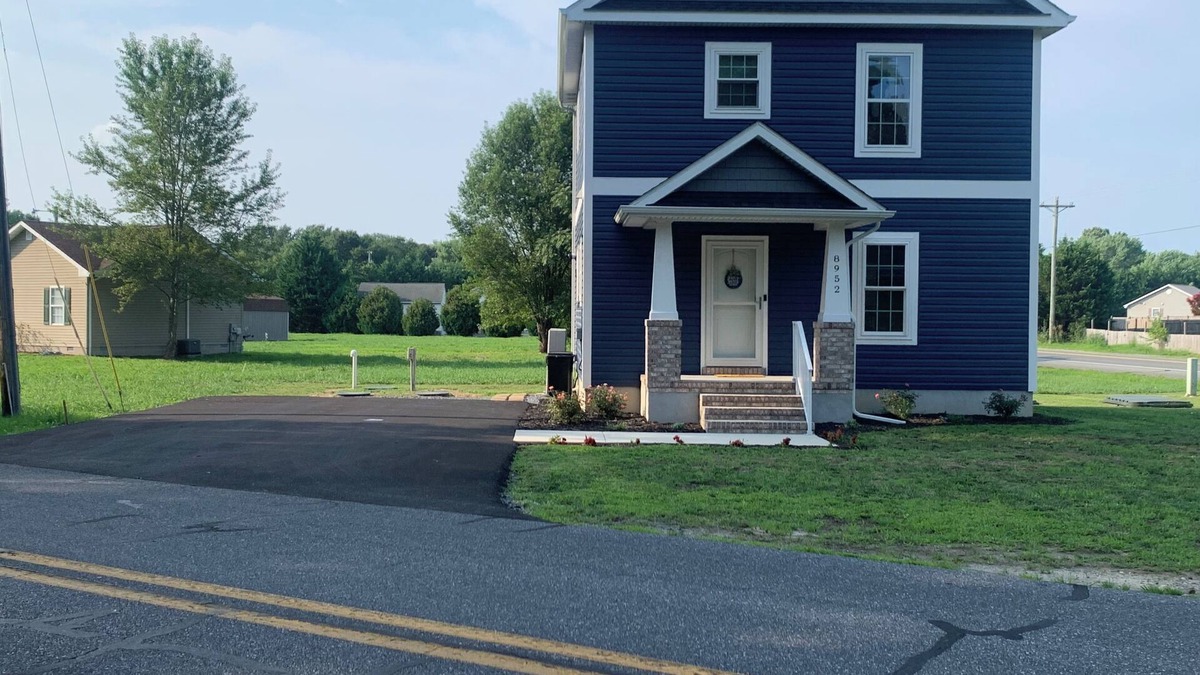 Lincoln House | New home w/EV charging, close to beaches and DE Turf