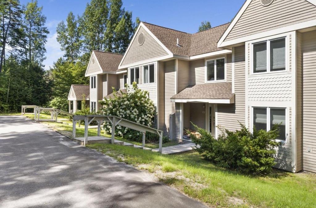 Sunday River Area House | New host! Exceptional Sunday River Ski In Ski Out Condo