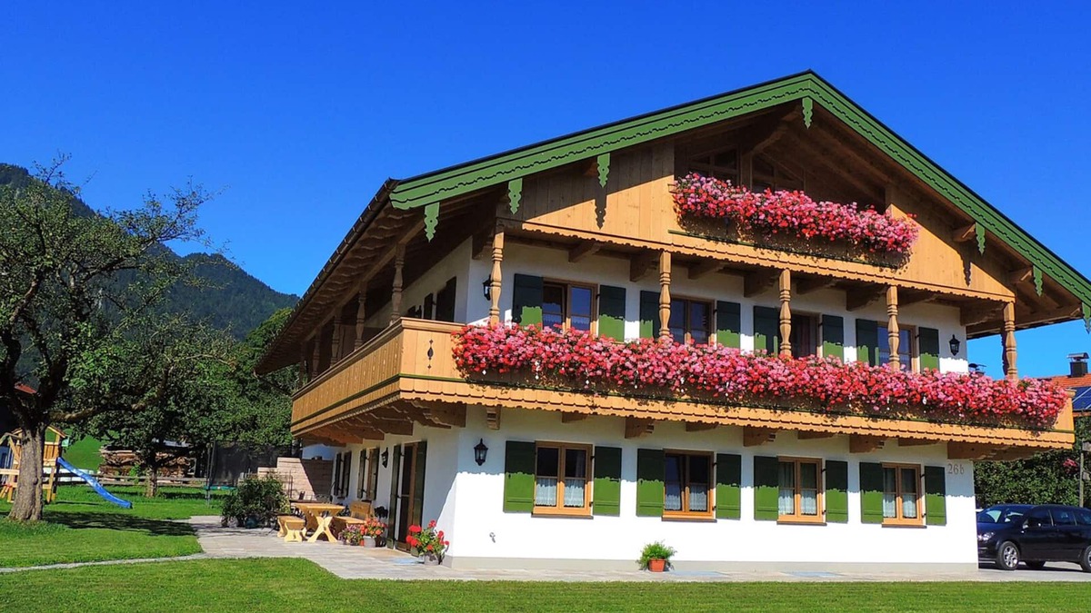 Lenggries House | New house at the foot of the Brauneck, vacation with children u. dog