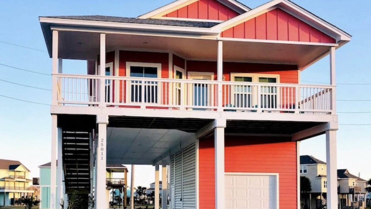 Pointe San Luis House | *NEW House listing with beautiful bay views/walking distance to pool and beach