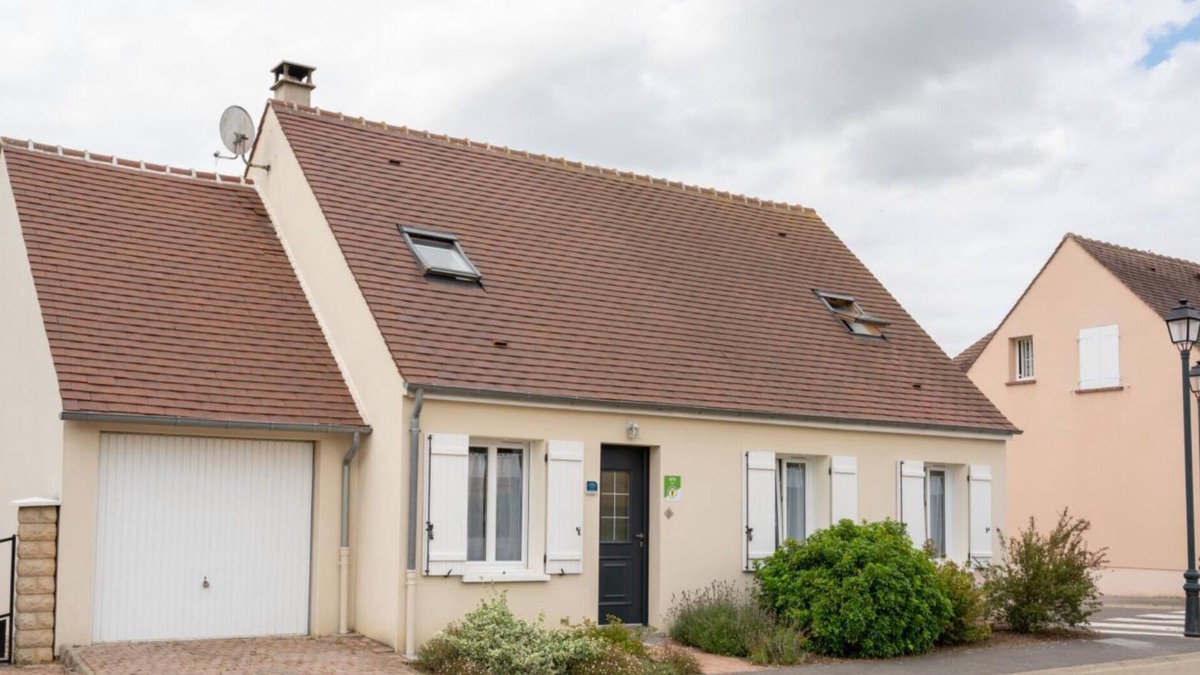 Le Meux Cabin | New house with garden sleeps 8 Compiègne 10 mn