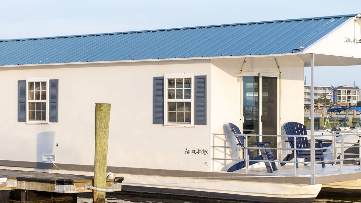 Dewey Beach Boat Rental | NEW Houseboat - 2 Bedrooms - Great Location & Views
