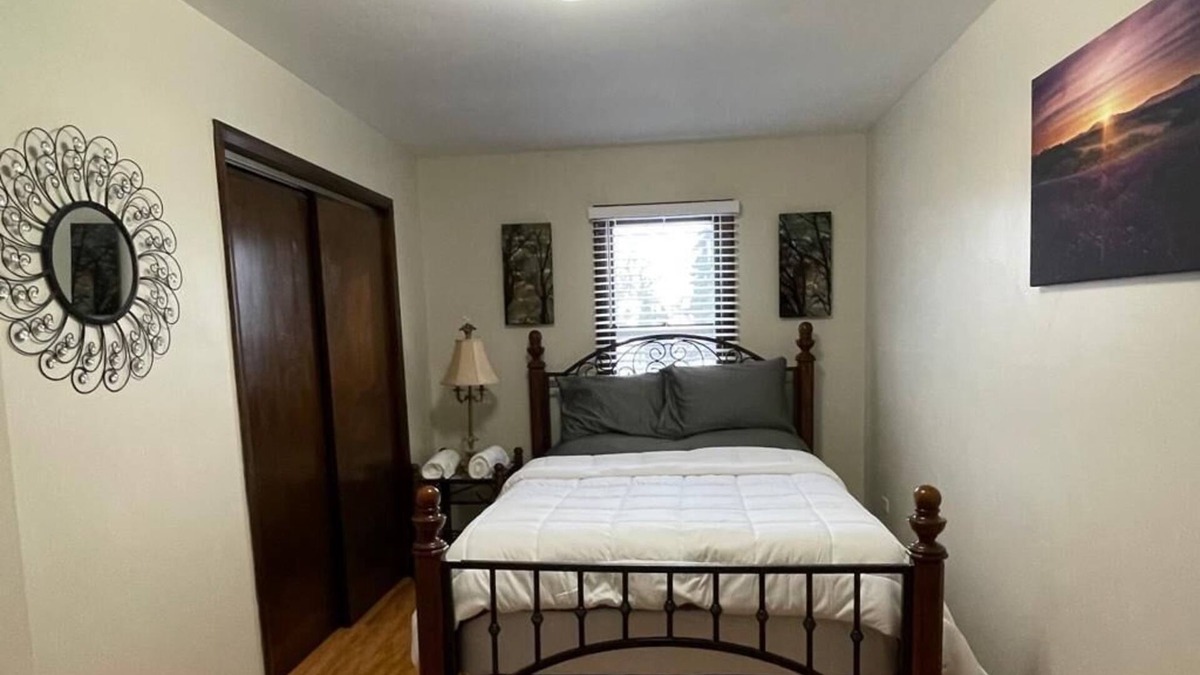 North Chicago House | New Humble Home! - Near Six Flags & Naval Base!