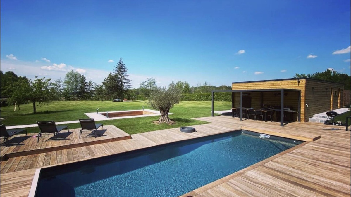 Lecelles House | New! In my bubble room bubble and spa