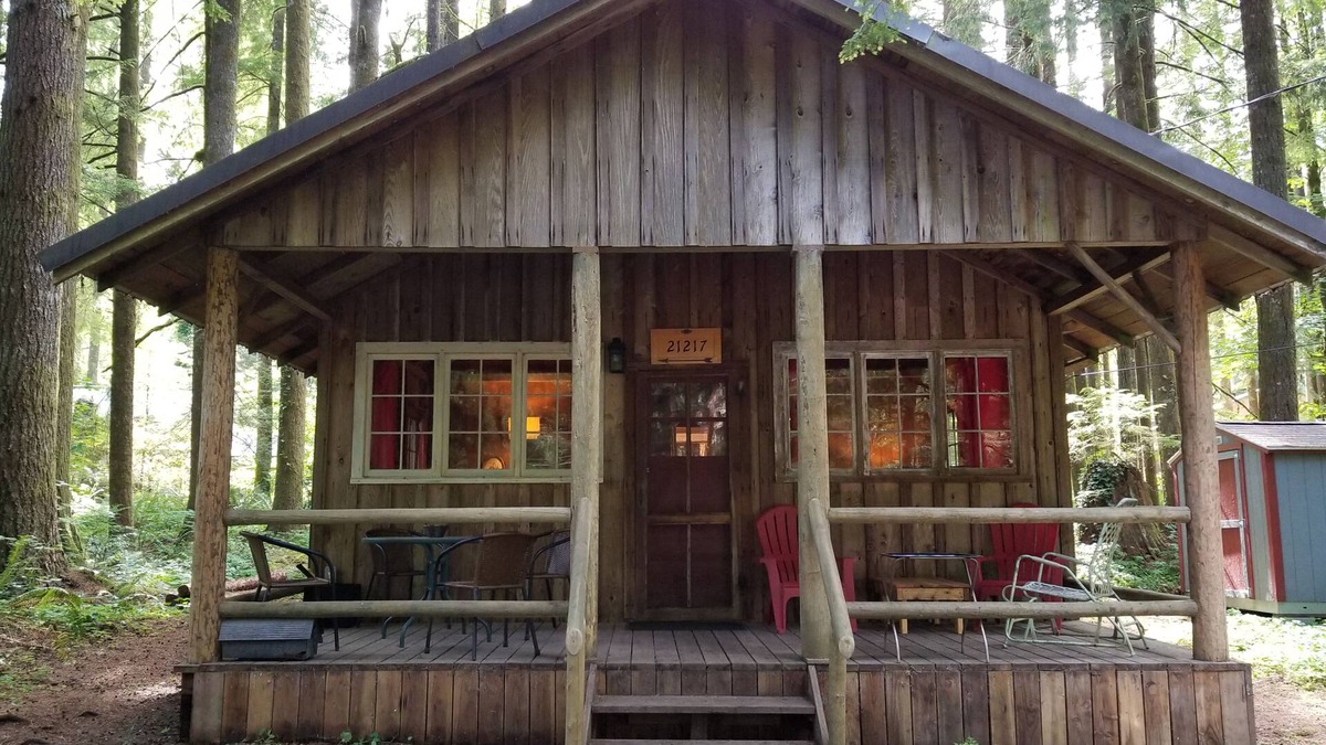 Brightwood Cabin | NEW! Judy's Vintage Mt. Hood Cabin. Kid, dog-friendly. Hi speed Wi-fi.