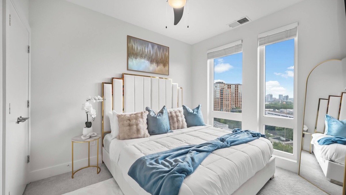 Home Park Apartment | New! King bed Modern with City Views