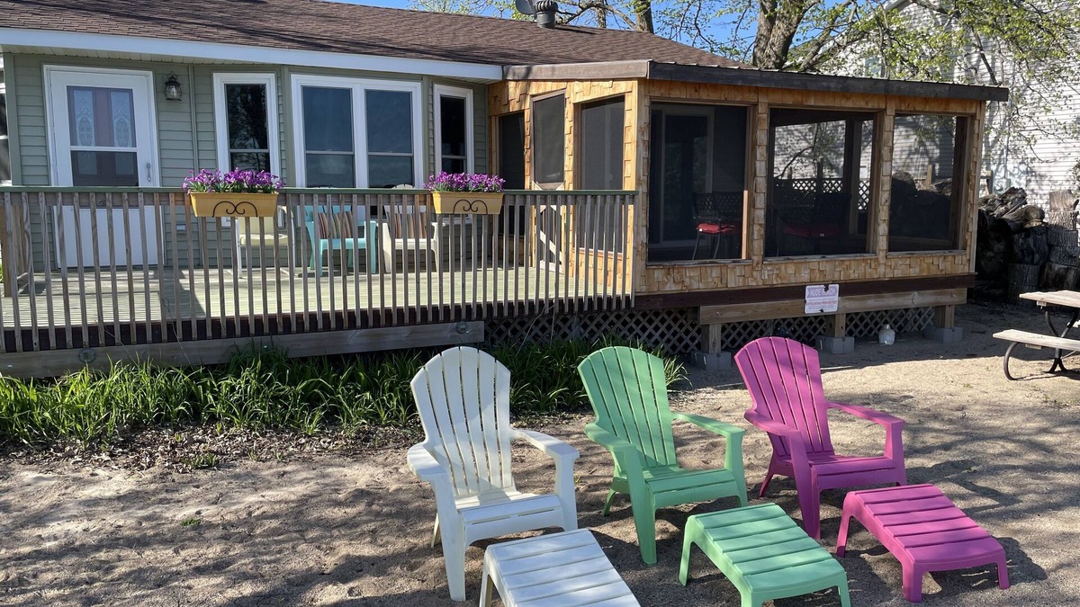 Battle Lake Cabin | NEW! Lake Cabin with AMAZING Screen Porch