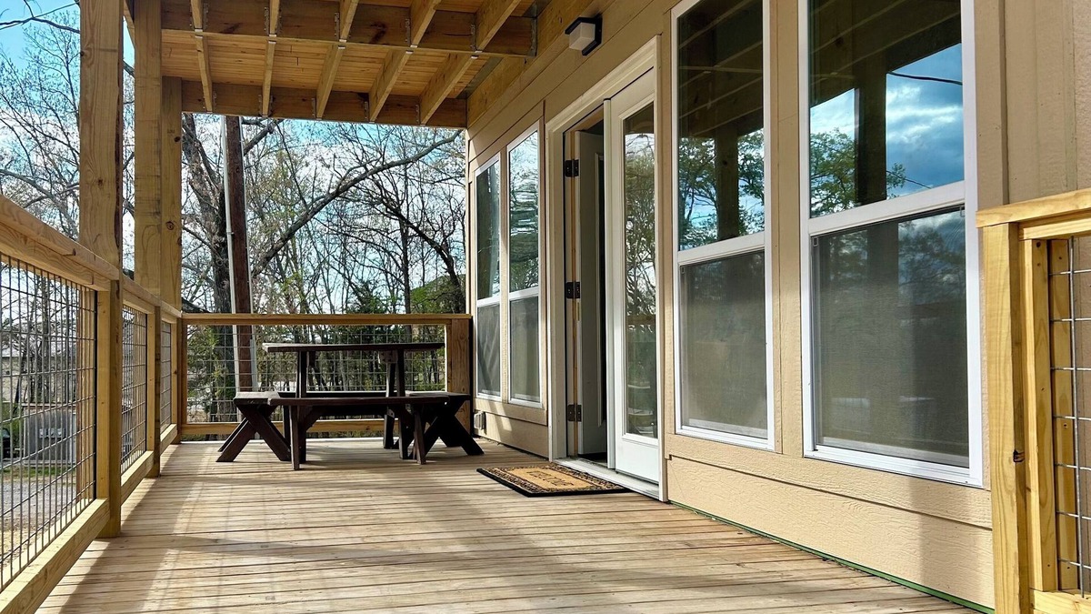 Henderson Cabin | NEW- Lake Cabin within walking distance to Marina and Water