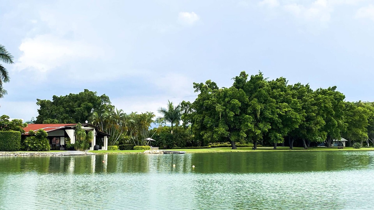 Xoxocotla Villa | NEW Lake & Play Private Waterski/Wakeboard Resort!