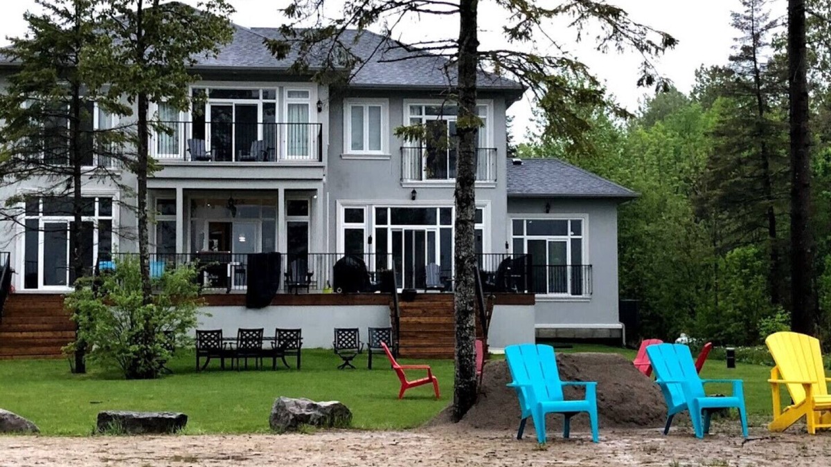 Bobcaygeon House | New Lakehouse on Private Sandy Beach, 5 Minutes from Bobcaygeon, Plenty of Toys