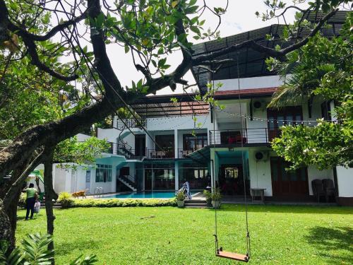 Piliyandala Hotel | New Lavan Bolgoda