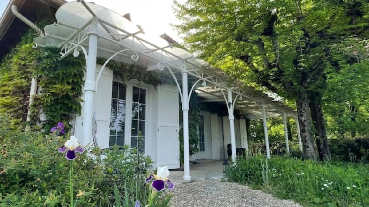 Bergerac Apartment | NEW :Les VERGERS Garden apartment, terrace, garden, private parking