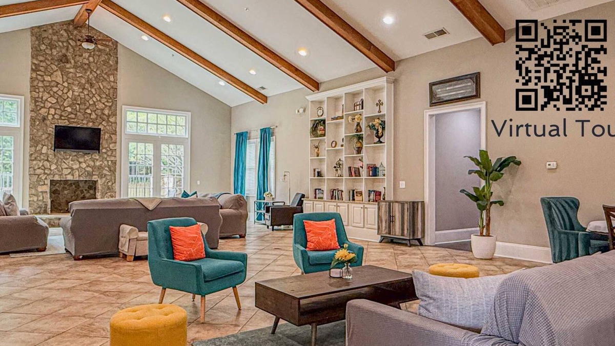 Matthews House | New Listing! 6Bed/6Bath-Great for Families/Groups!