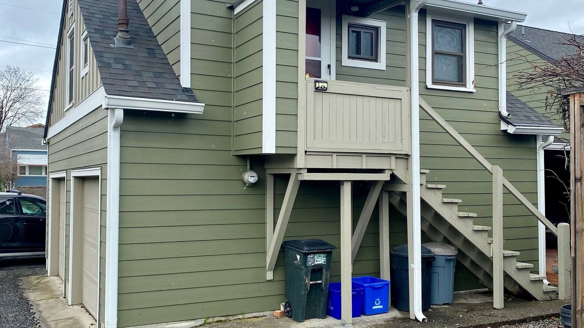 The Dalles Apartment | NEW Listing-AirBNB SuperHost-Private Apartment Oasis