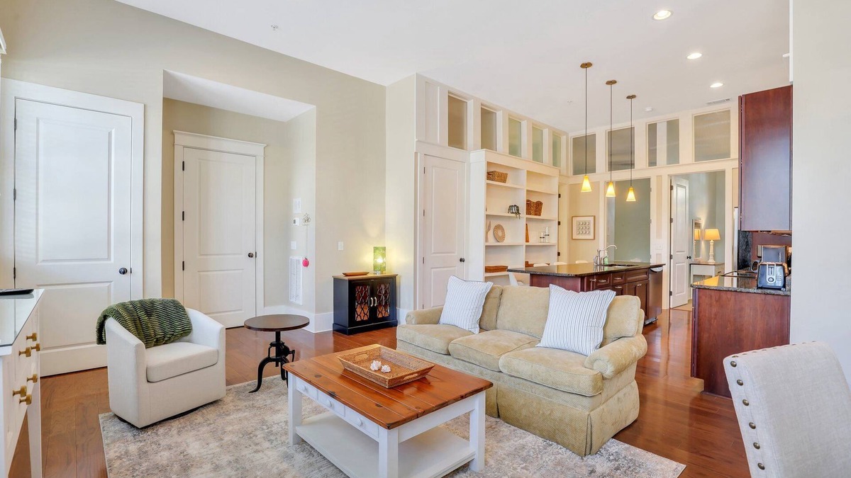 Habersham Apartment | New listing! Beautiful Habersham Home