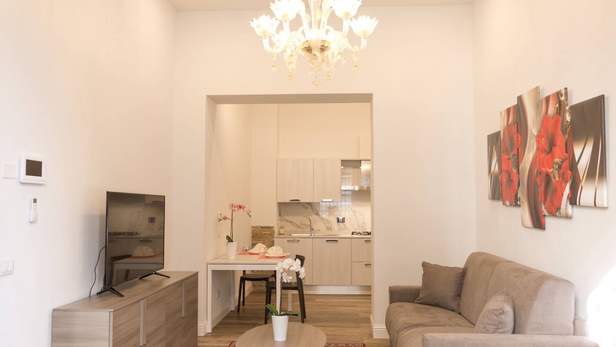 Santa Maria Novella Apartment | NEW Listing, Casanova Lux Ground Floor Apt