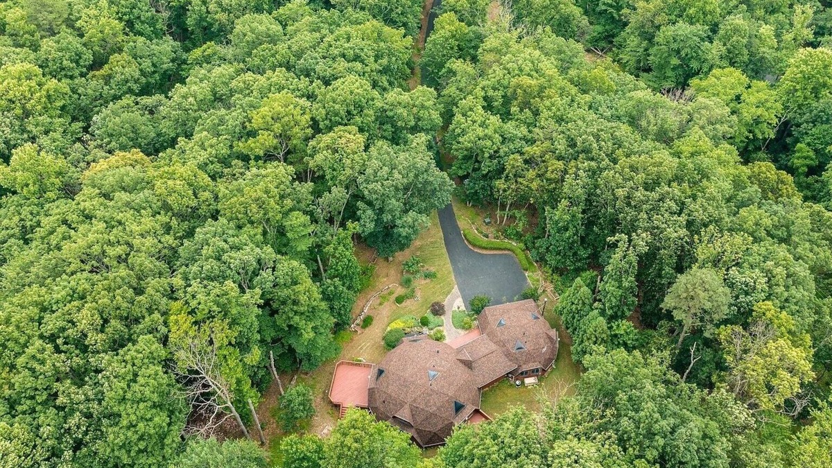 Haymarket House | NEW LISTING! Contemporary Architectural Gem: Modern Retreat by RedAwning