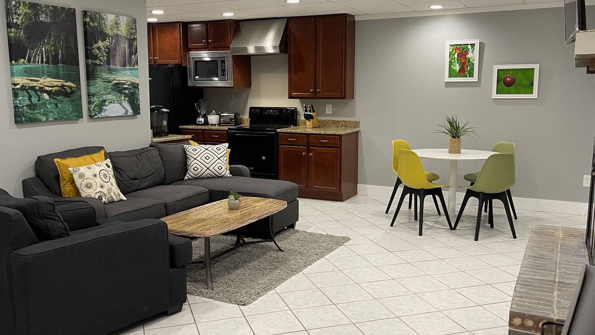Ashland City Apartment | New Listing! Country Escape near Nashville | 2BD/1BA | Work & Relax ☕ |2-King