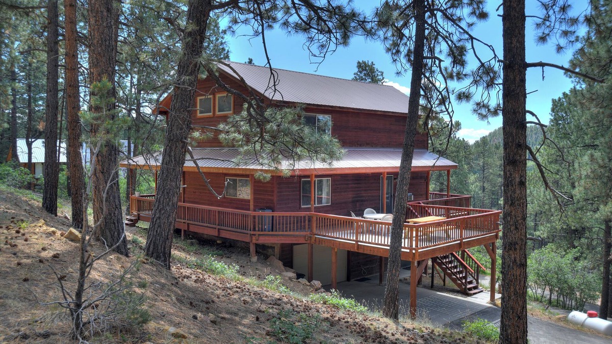 Forest Lakes House | New Listing! Deer Ridge Cabin | Borders BLM | Dog Friendly | Large Deck